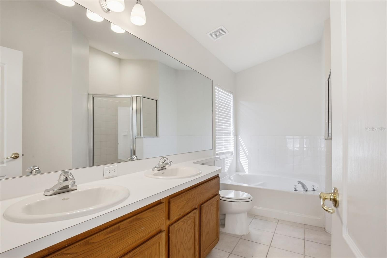 LAKESIDE TR B - Residential