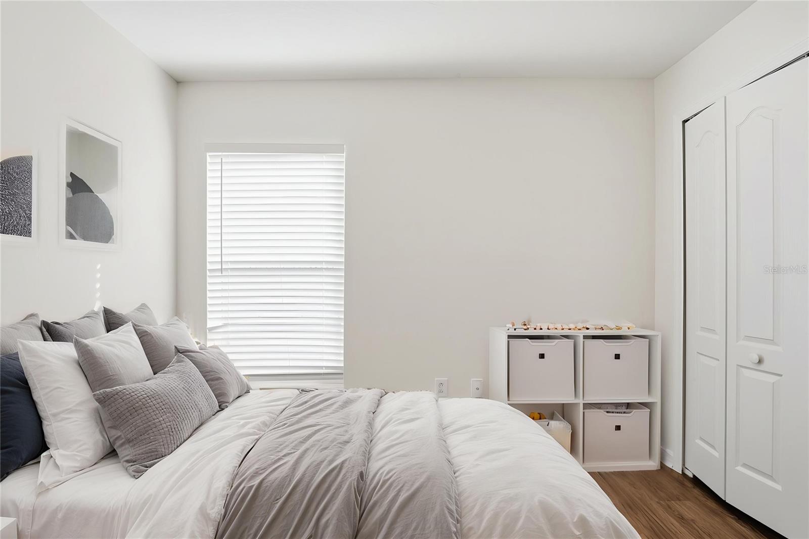 LAKESIDE TR B - Residential