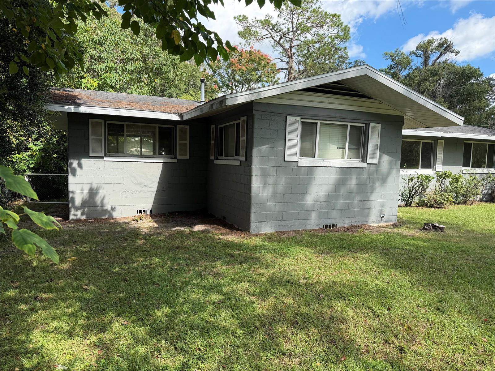1113 NE 11TH STREET