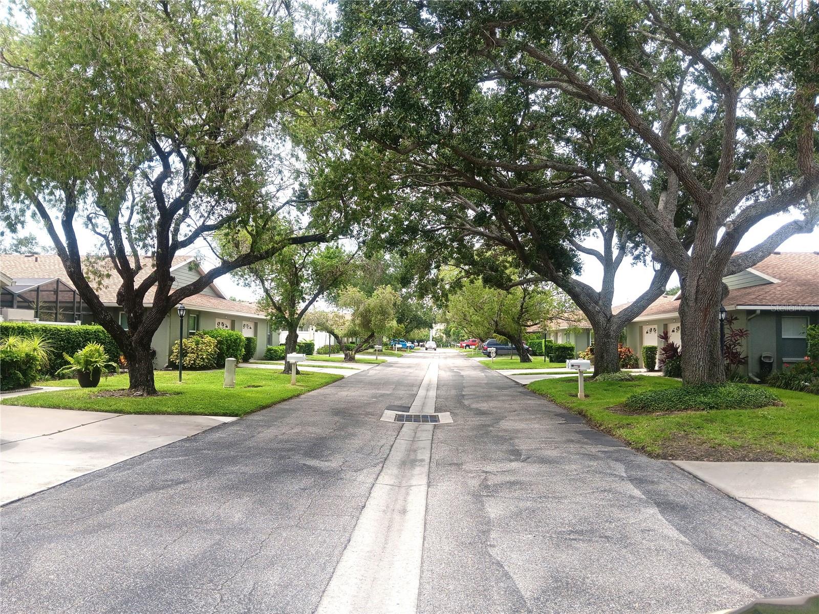 COURTYARD VILLAS - Residential