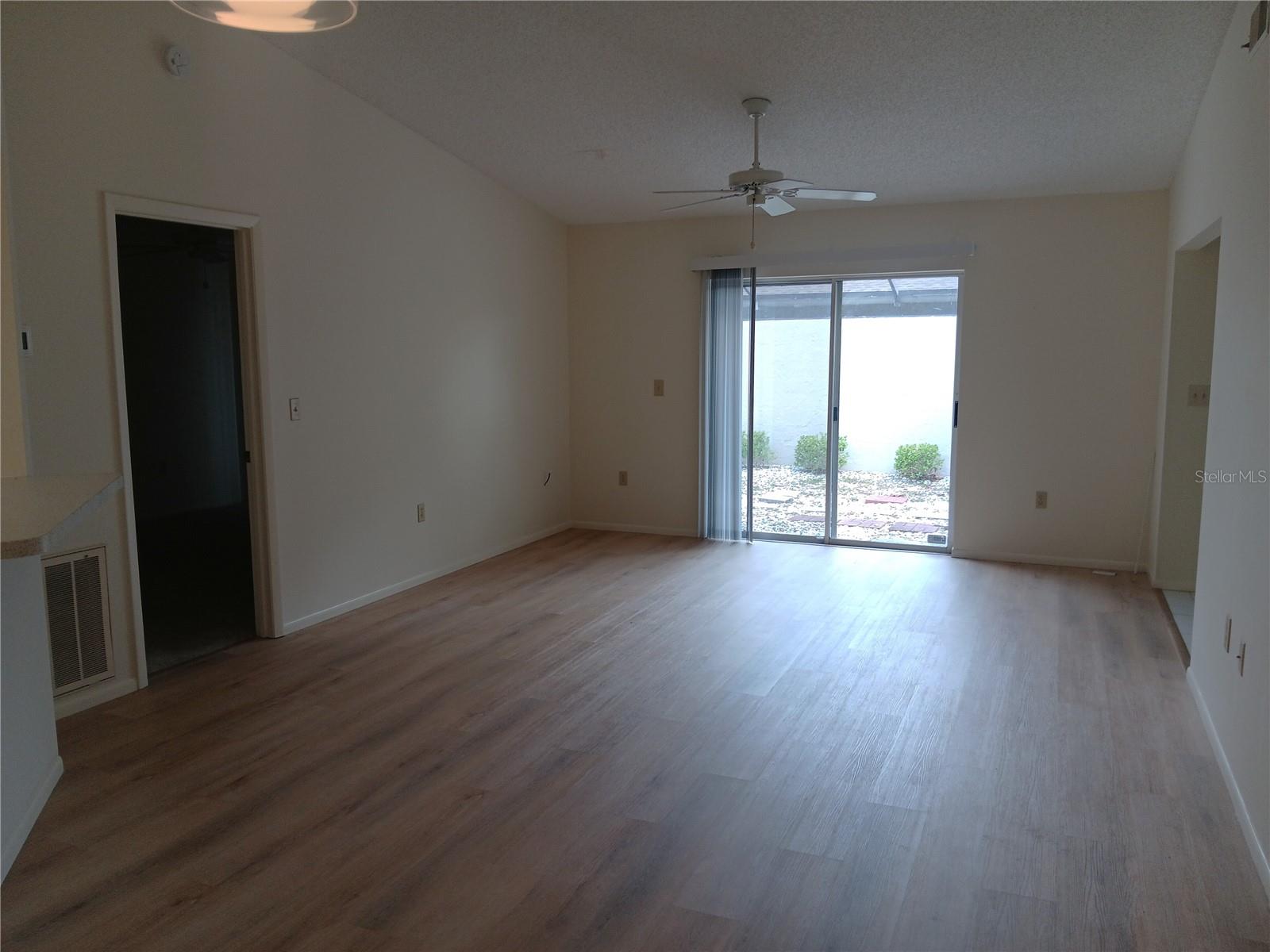 COURTYARD VILLAS - Residential