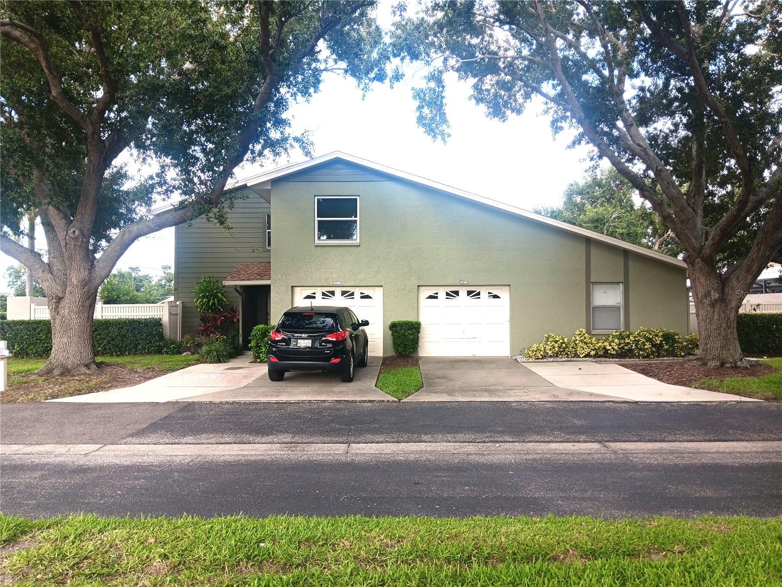 This bright and beautiful villa is just waiting for a snowbird or a year-round owner to enjoy this well-maintained, perfectly-located home. It's low-maintenance and high-enjoyment living. The A/C is only 2 years old and everything works just perfectly. The home has a large attached courtyard-patio area PLUS a neighborhood pool just a few doors down the street, PLUS 2 pets under 30 pounds are okay, PLUS new kitchen cabinets. PLUS new carpeting. PLUS recently painted. PLUS you are close to: 4 banks PLUS 12 restaurants P LUS 2 fitness centers PLUS Publix, Home Depot, Walmart ,Doctor’s hospital, PLUS 2 fitness centers and you are near I-75. = GREAT LOCATION. GREAT PLACE. GREAT VALUE. GREAT PRICE. Better hurry before the bidding war starts ! ! !