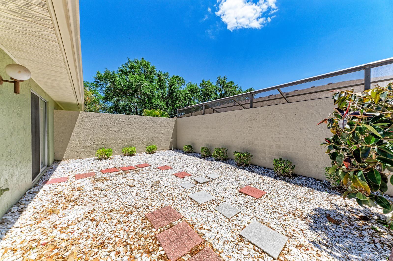 COURTYARD VILLAS - Residential