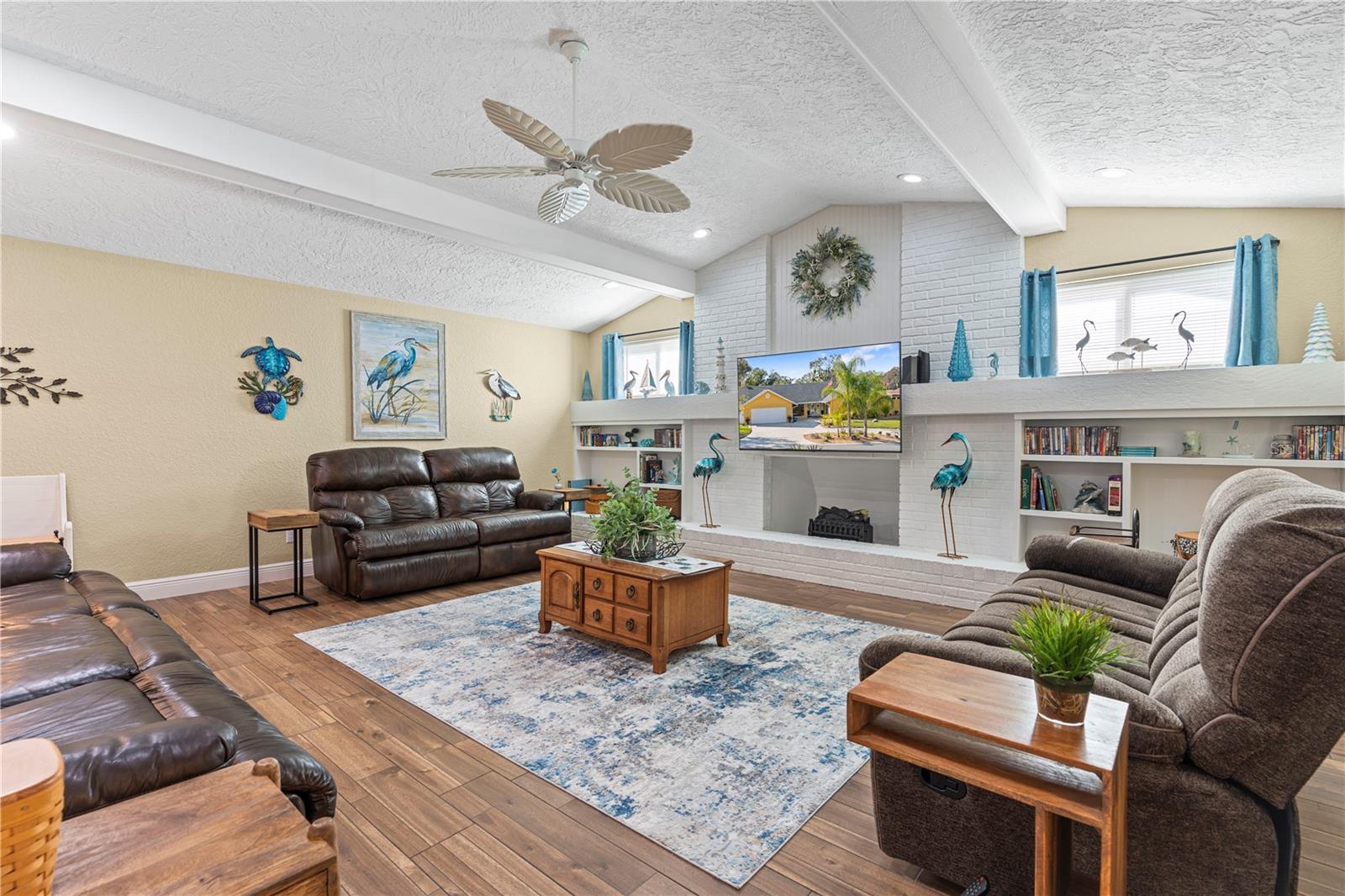 WALDEN LAKE FAIRWAY ESTATES - Residential