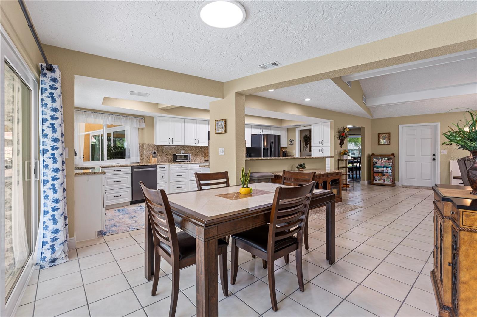 WALDEN LAKE FAIRWAY ESTATES - Residential