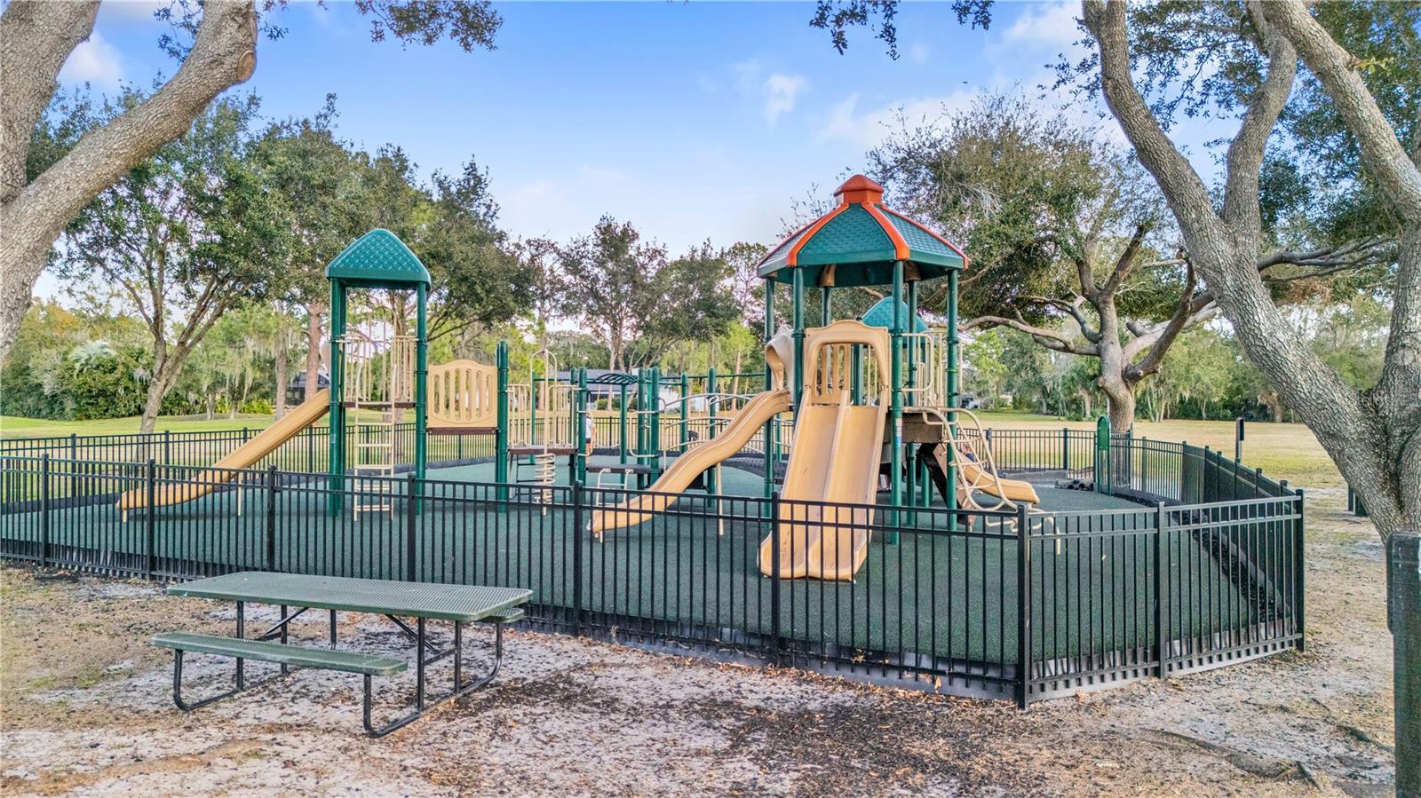 WALDEN LAKE FAIRWAY ESTATES - Residential