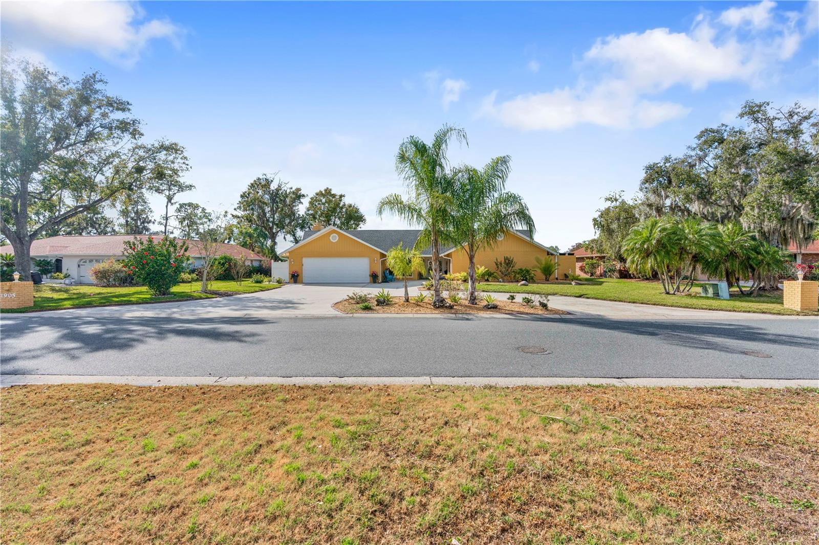 WALDEN LAKE FAIRWAY ESTATES - Residential