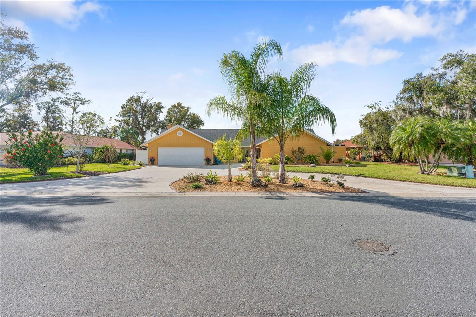 WALDEN LAKE FAIRWAY ESTATES - Residential