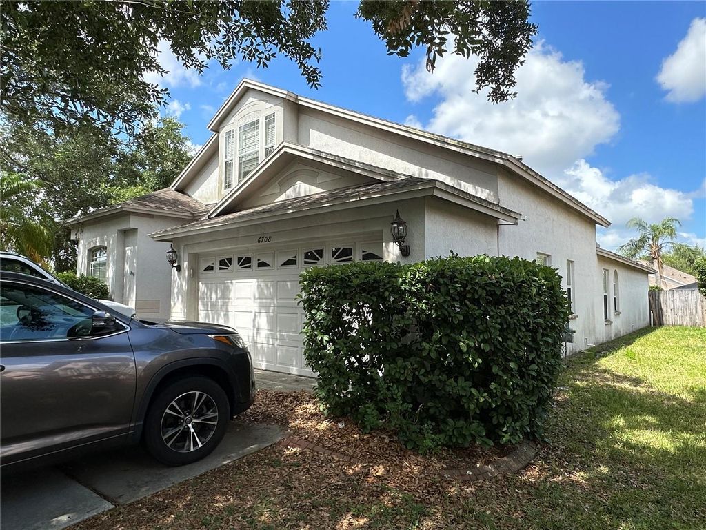 Photo of 6708 Guilford Glen Place, Apollo Beach, FL 33572 (MLS # TB8511368)