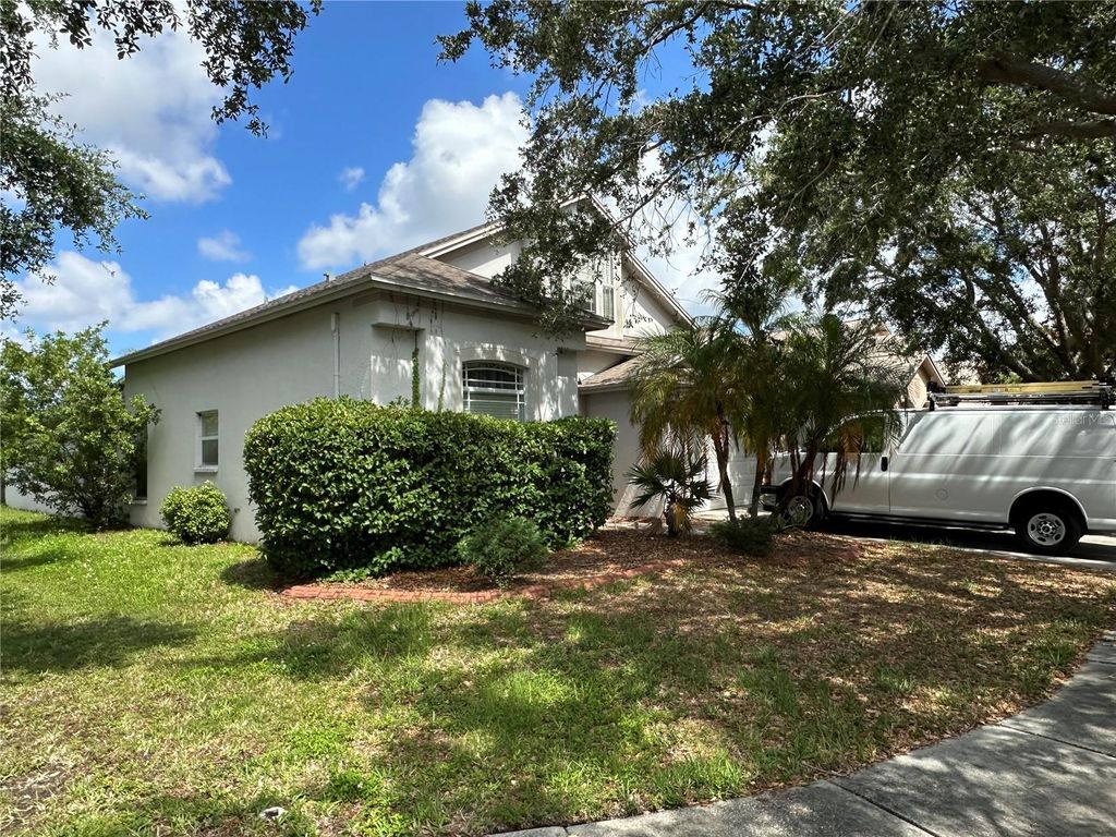 Photo of 6708 Guilford Glen Place, Apollo Beach, FL 33572 (MLS # TB8511368)