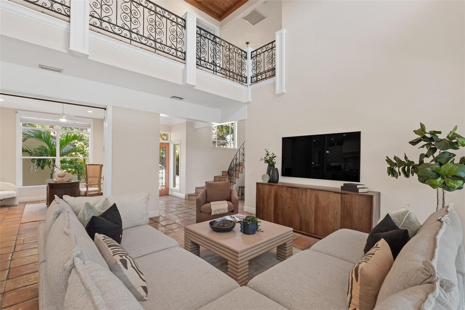 SIESTA BEACH - Residential