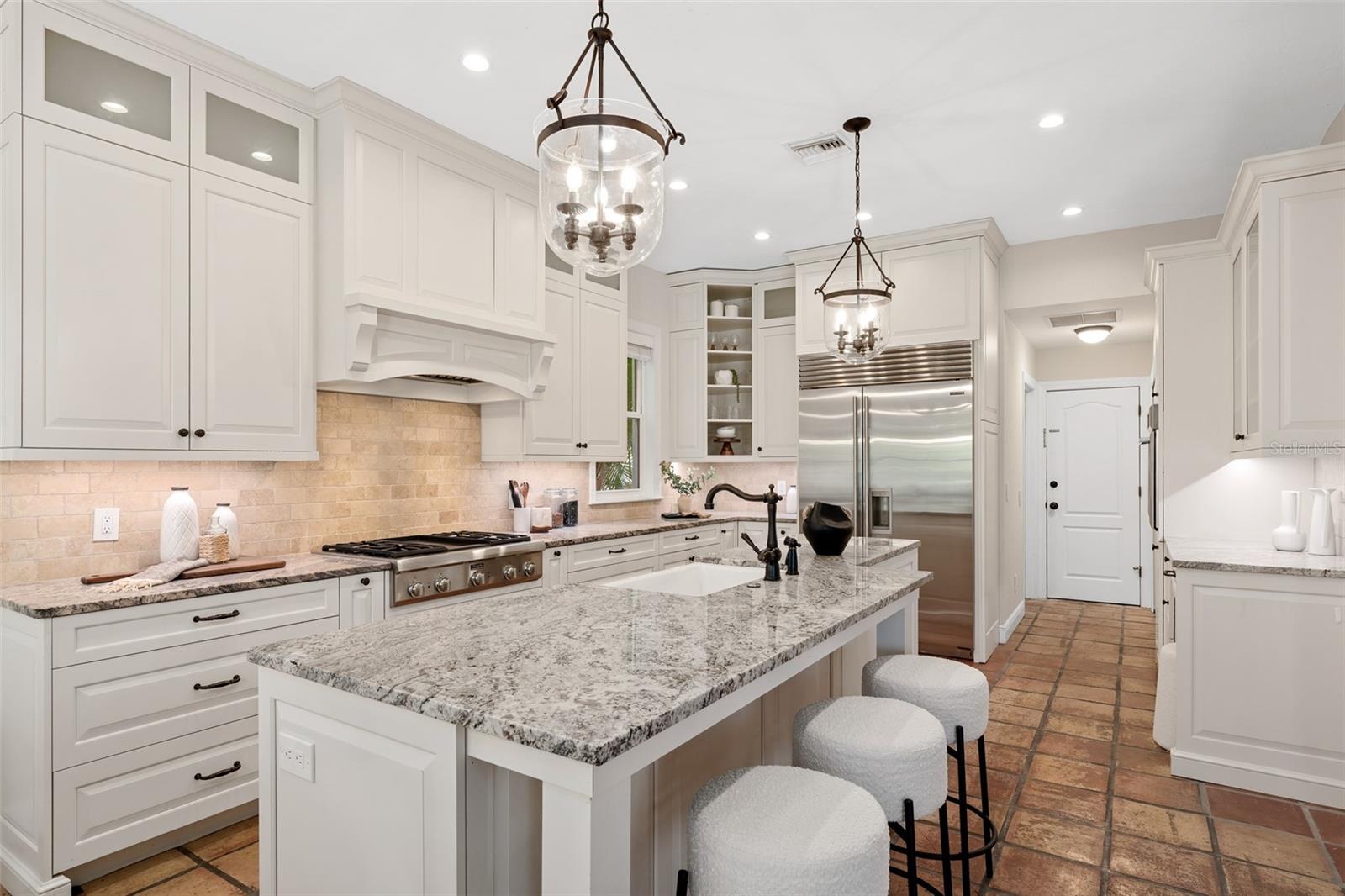 SIESTA BEACH - Residential