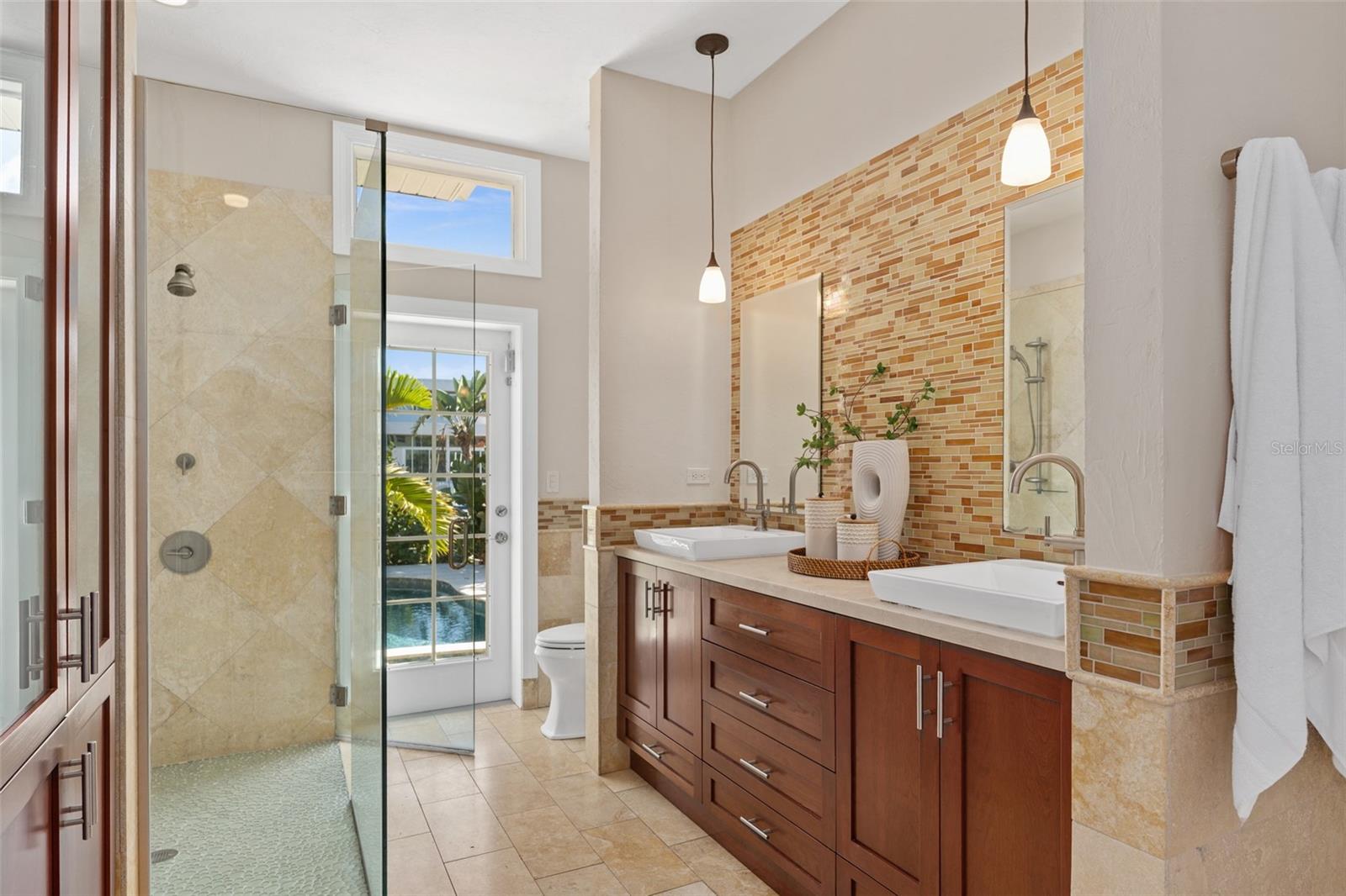 SIESTA BEACH - Residential