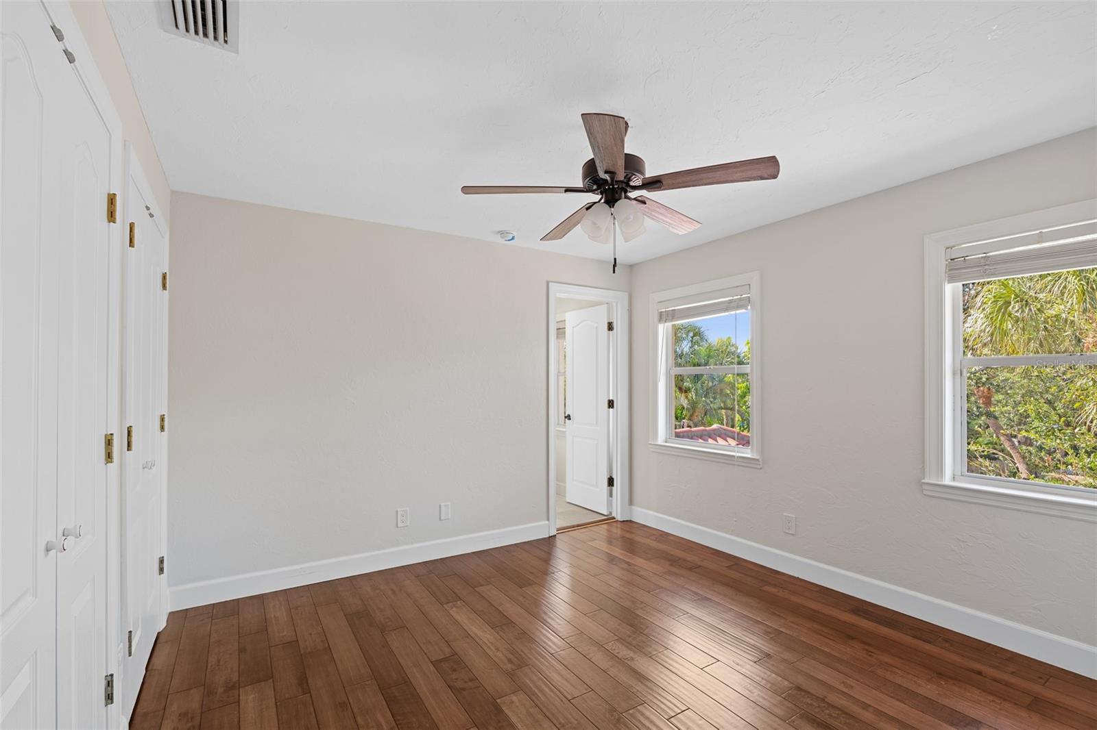 SIESTA BEACH - Residential