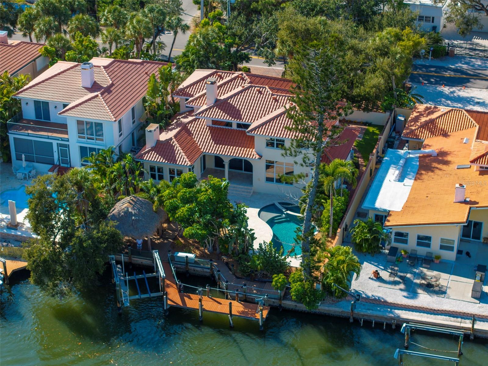 SIESTA BEACH - Residential