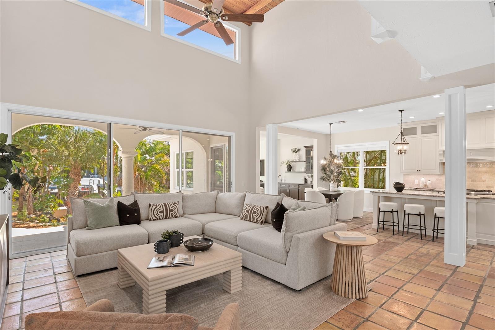 SIESTA BEACH - Residential