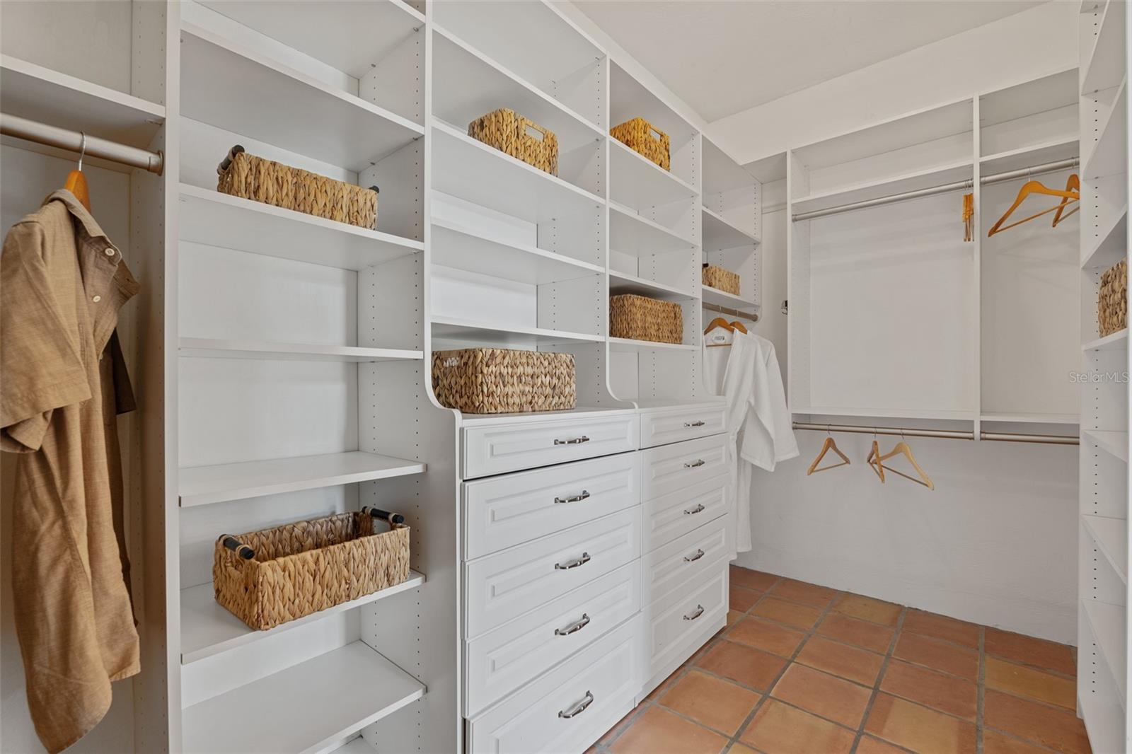 SIESTA BEACH - Residential