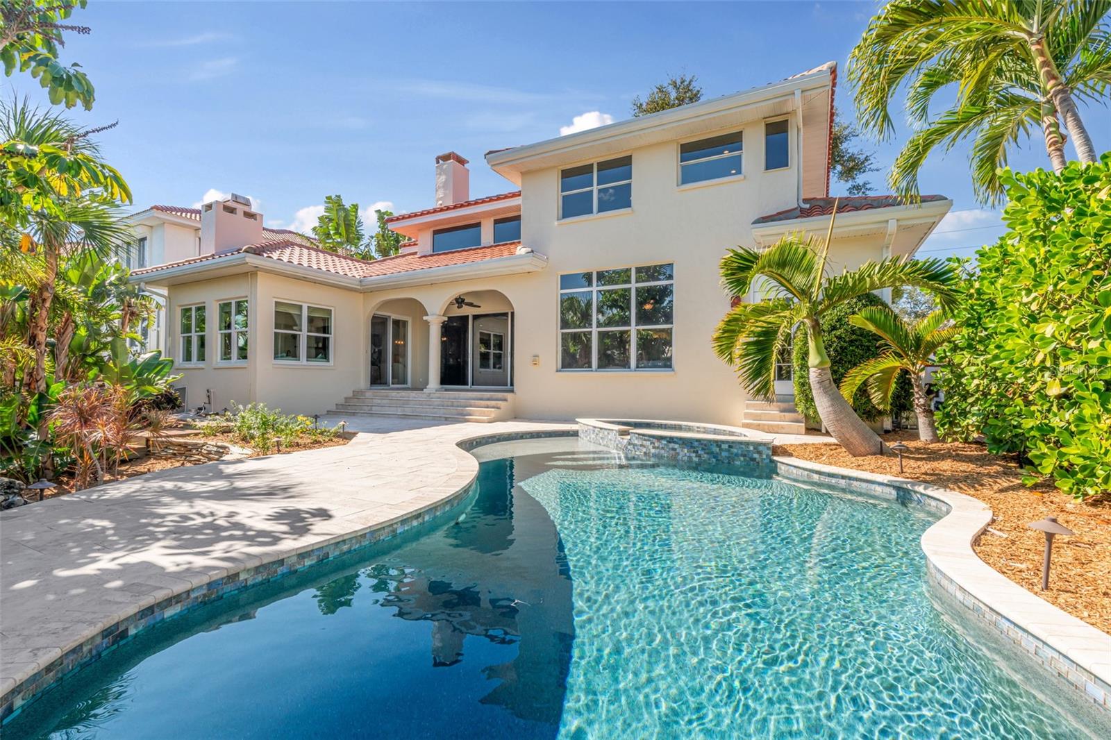 SIESTA BEACH - Residential