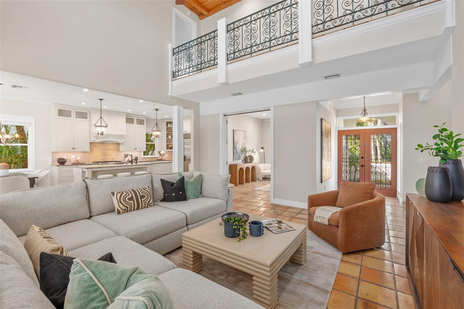 SIESTA BEACH - Residential