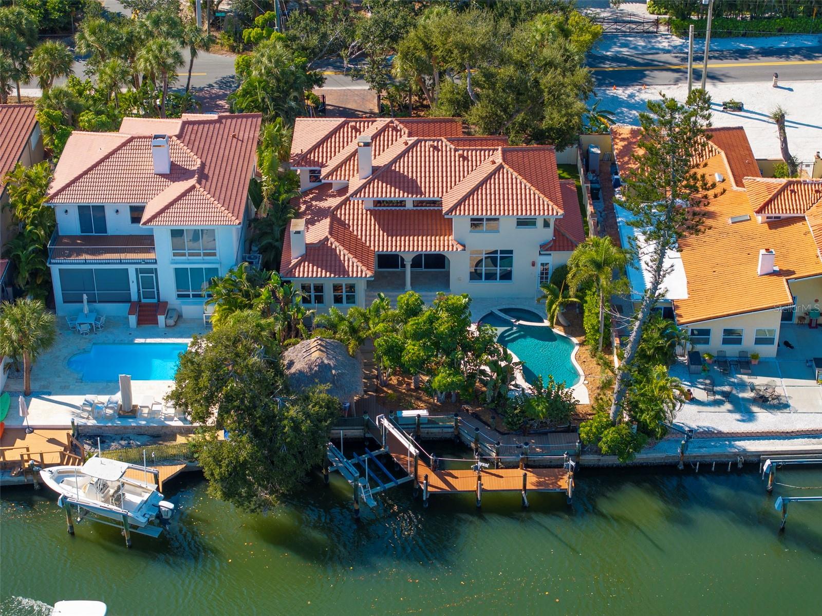 SIESTA BEACH - Residential