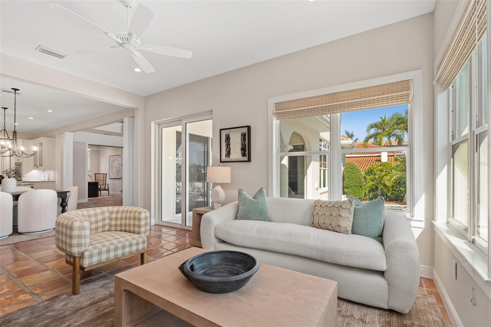 SIESTA BEACH - Residential