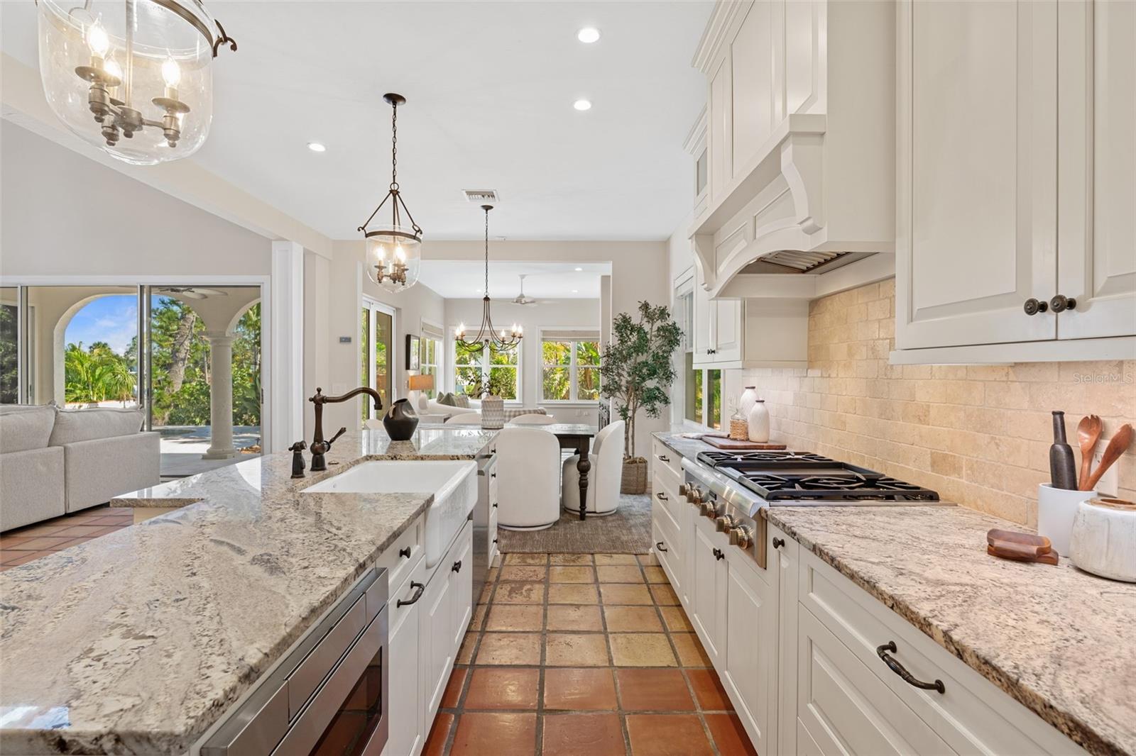 SIESTA BEACH - Residential