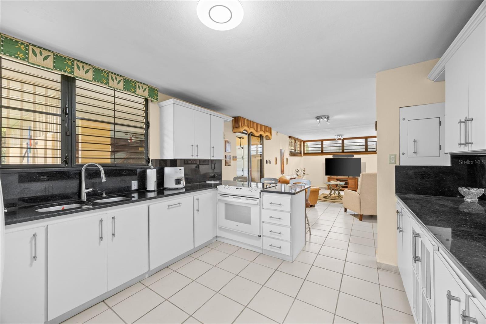 SAN PEDRO ESTATES - Residential