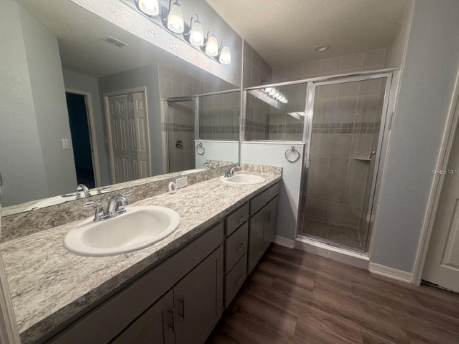 MONTICELLI/TOWER LAKE - Residential