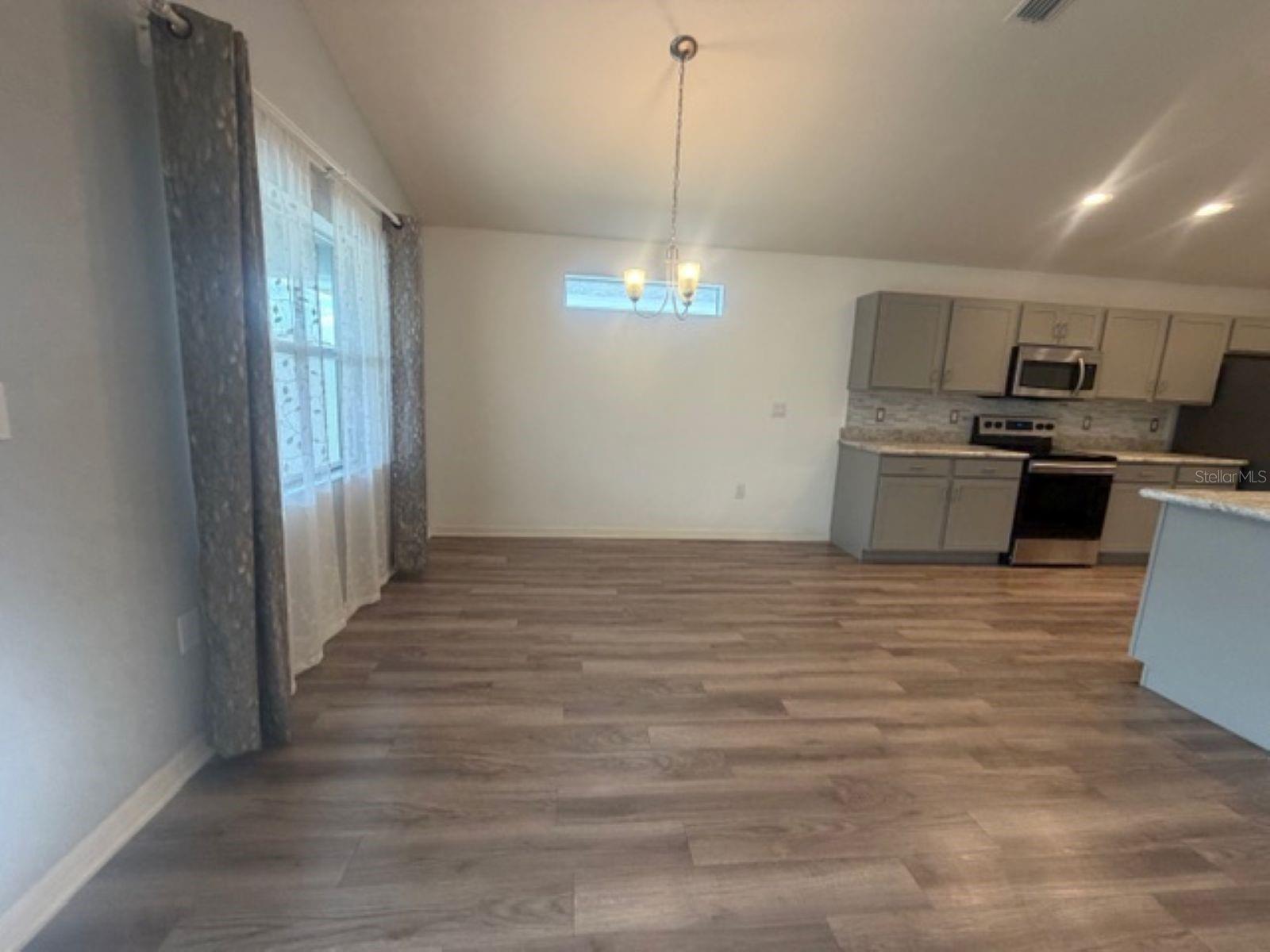 MONTICELLI/TOWER LAKE - Residential