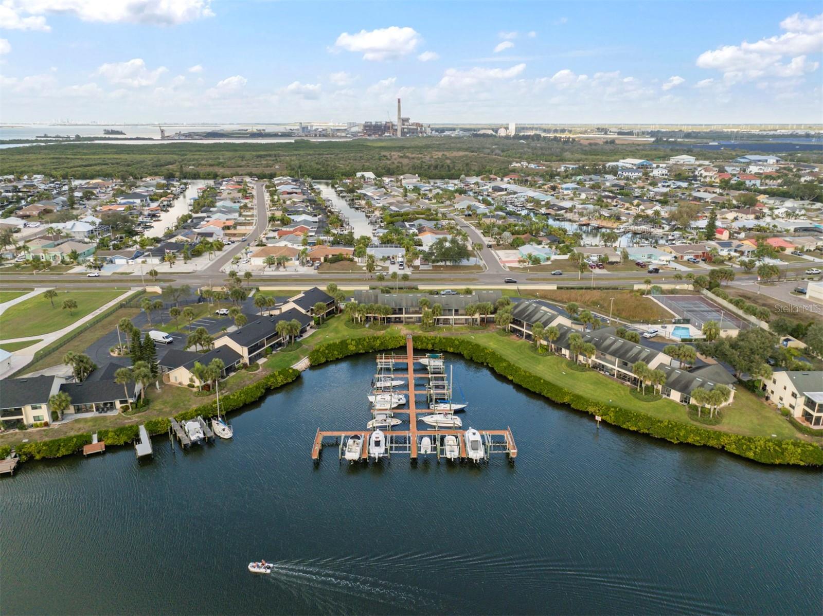 YARDARM CONDO PH I - Residential Lease