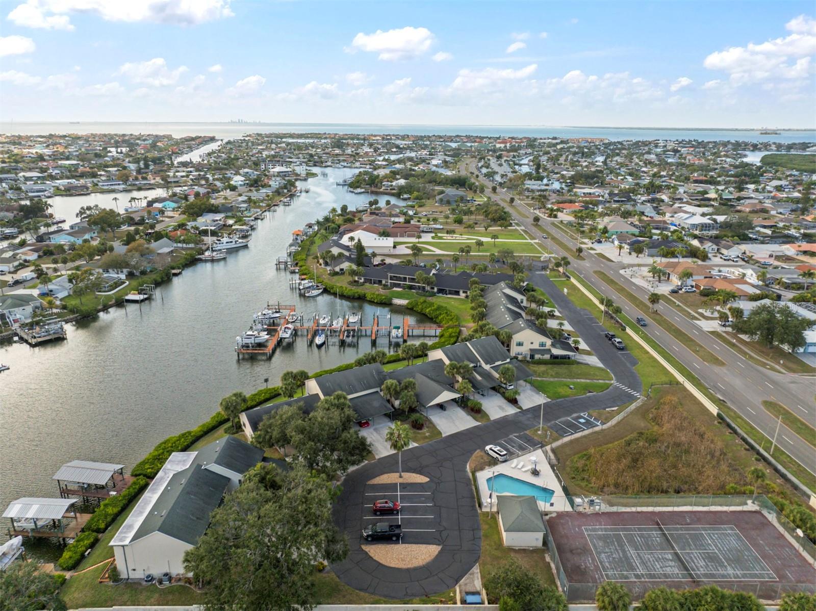 YARDARM CONDO PH I - Residential Lease