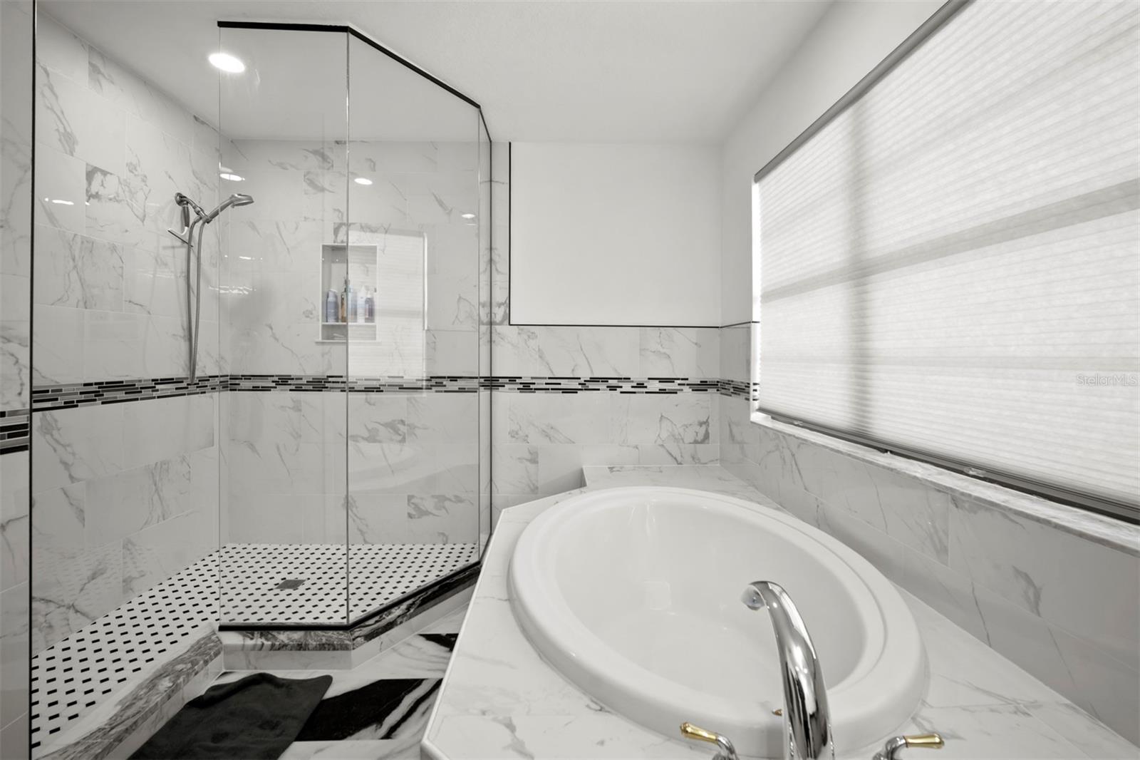 YARDARM CONDO PH I - Residential Lease