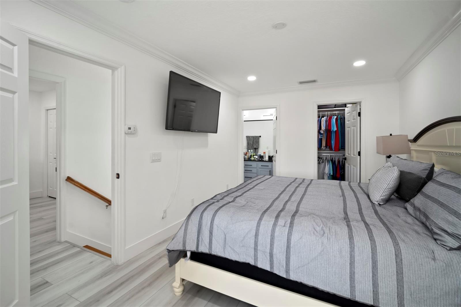 YARDARM CONDO PH I - Residential Lease