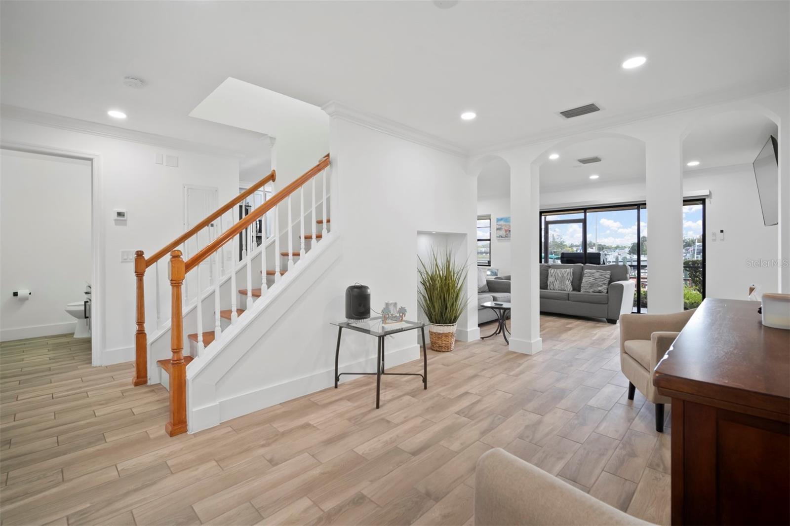 YARDARM CONDO PH I - Residential Lease