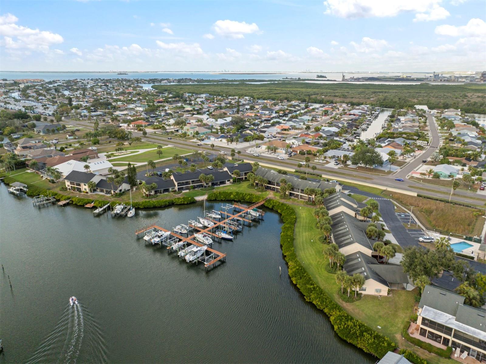 YARDARM CONDO PH I - Residential Lease