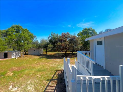 A home in LAKE WALES