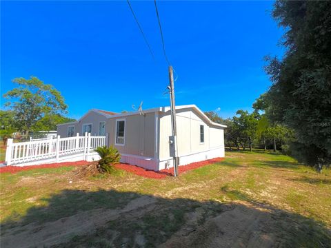 A home in LAKE WALES