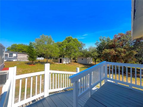 A home in LAKE WALES