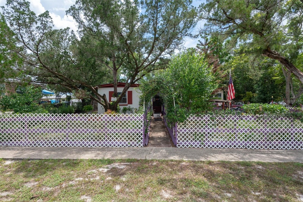 Photo of 1507 Daroca Drive, Deltona, FL 32725 (MLS # O6451046)