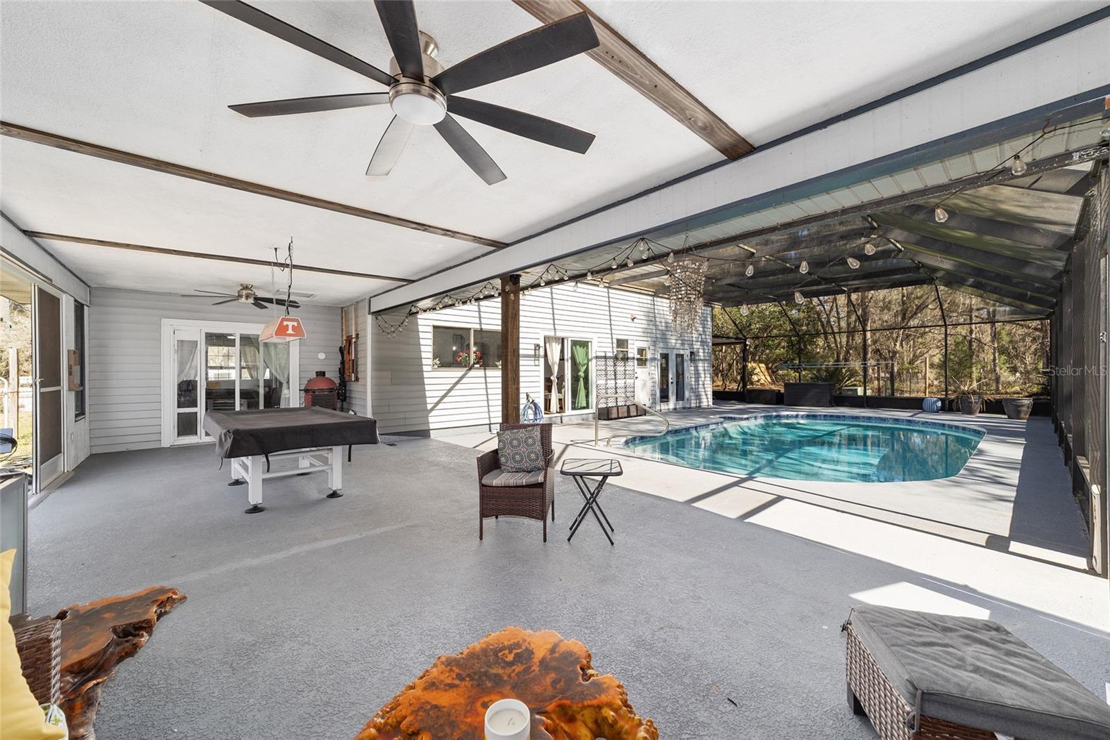 FLORAL ACRES UNREC - Residential