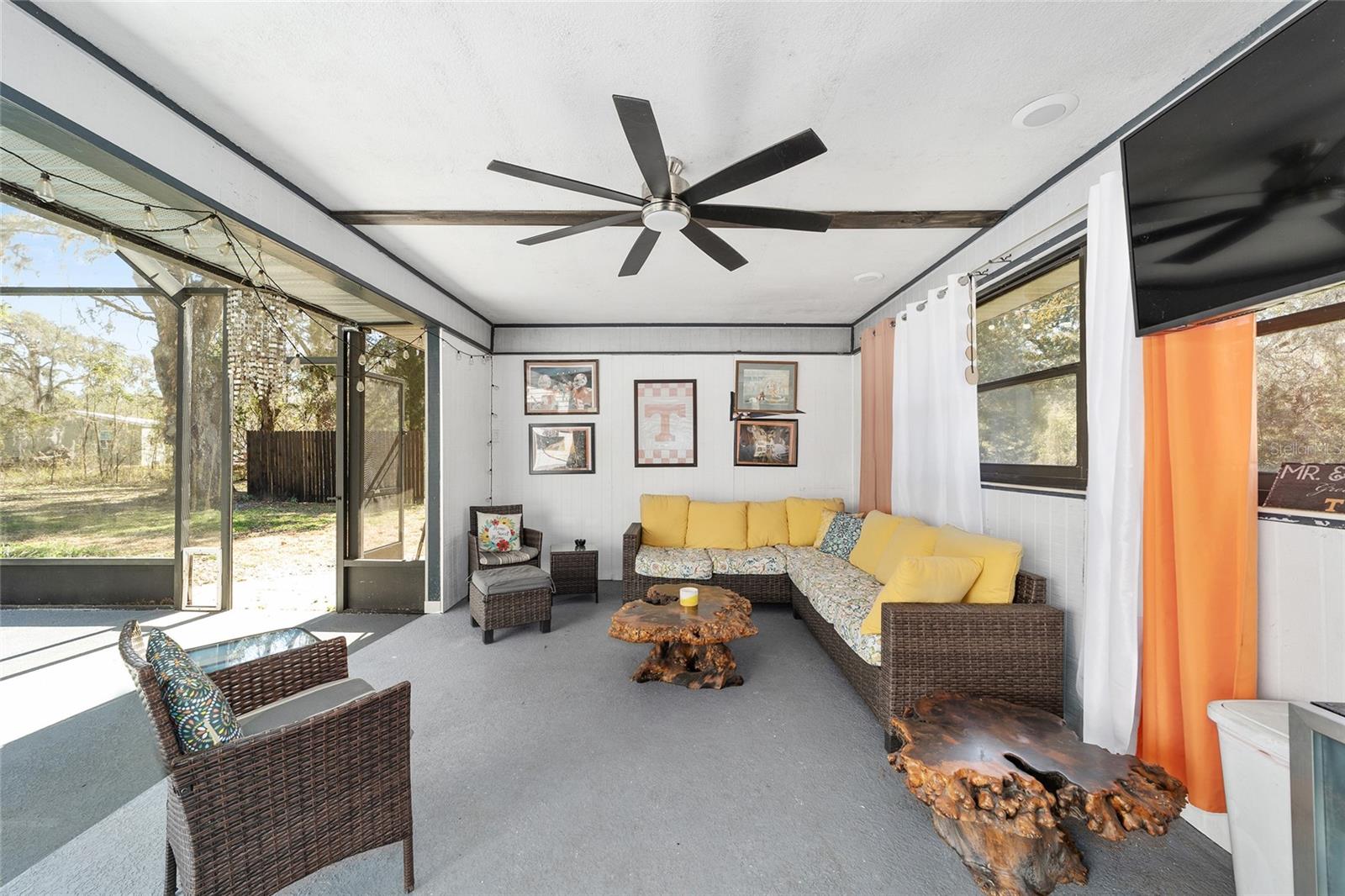 FLORAL ACRES UNREC - Residential