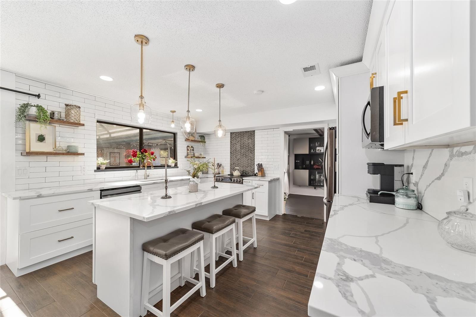 FLORAL ACRES UNREC - Residential