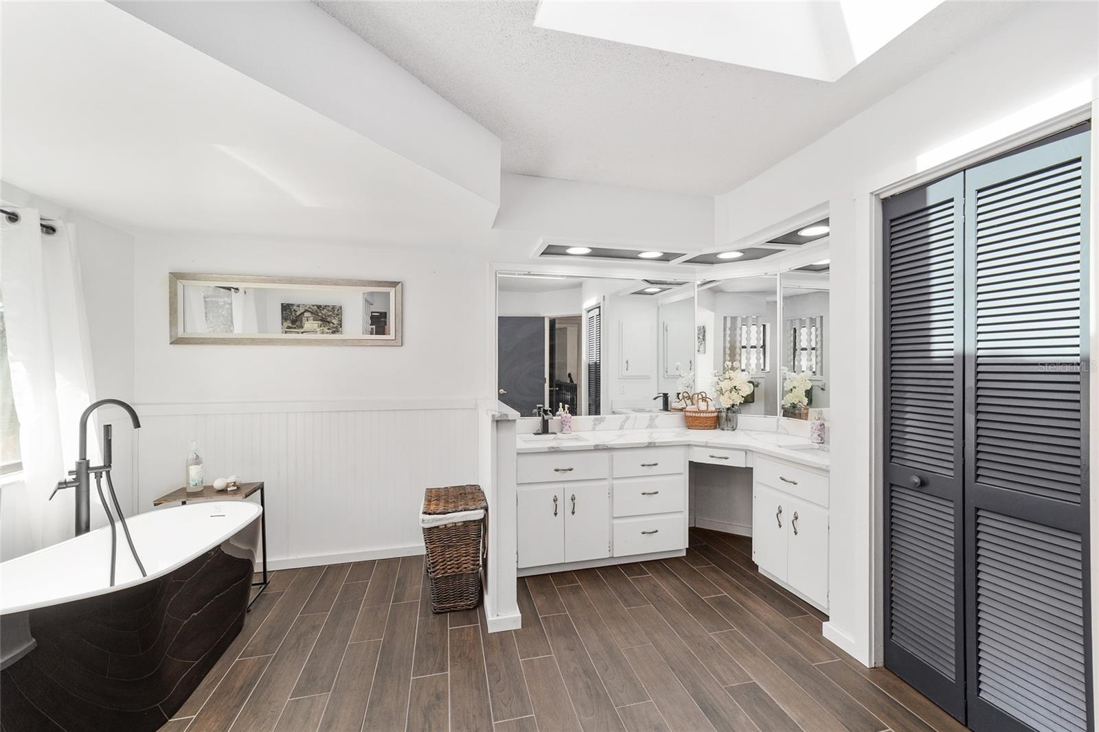 FLORAL ACRES UNREC - Residential