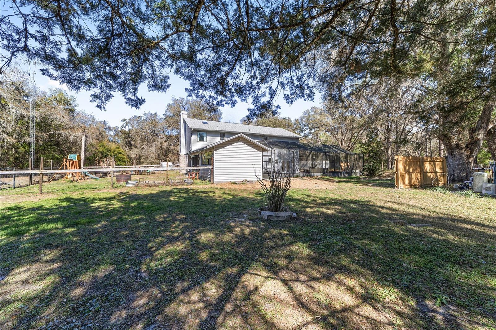 FLORAL ACRES UNREC - Residential