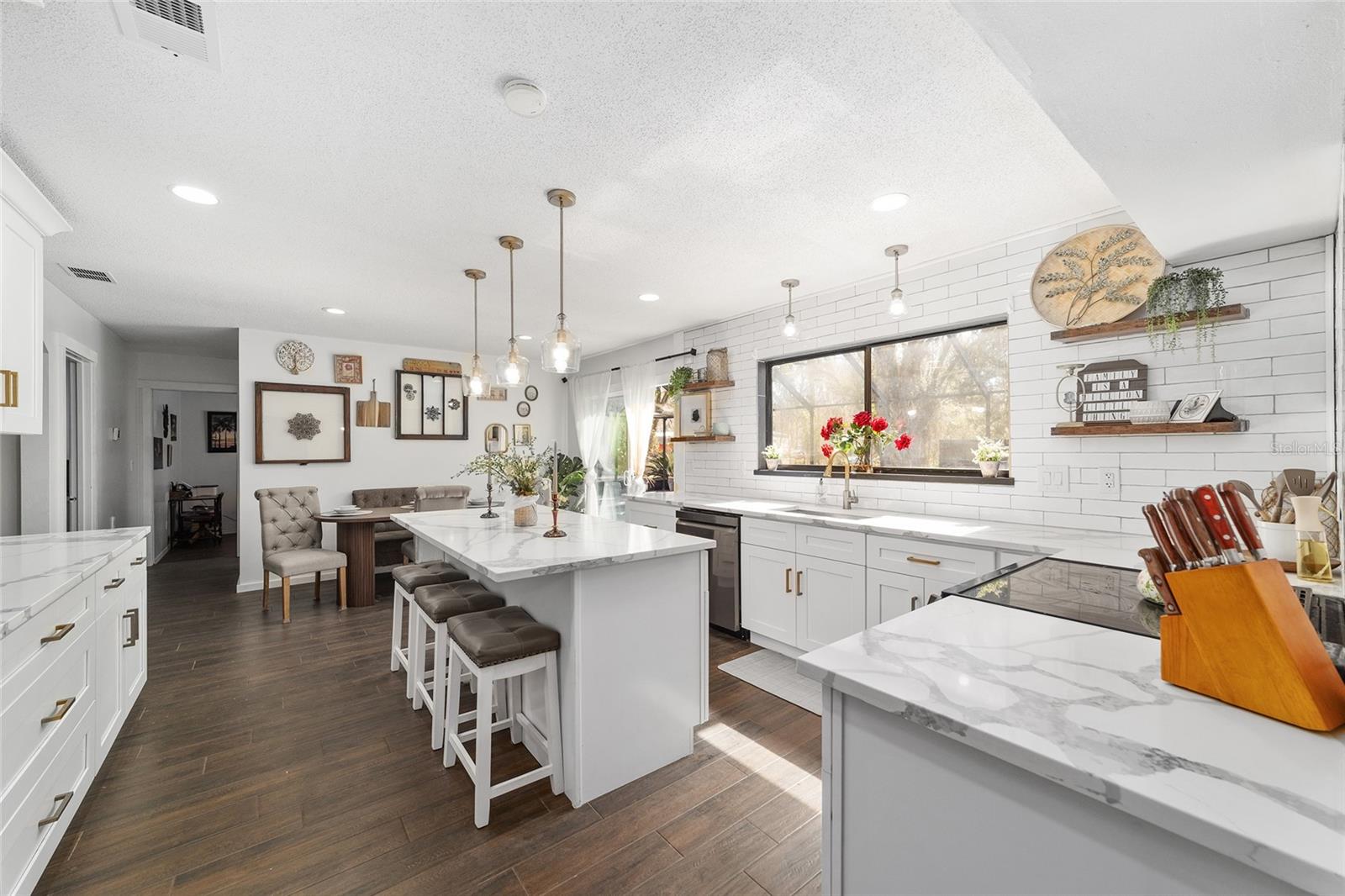 FLORAL ACRES UNREC - Residential