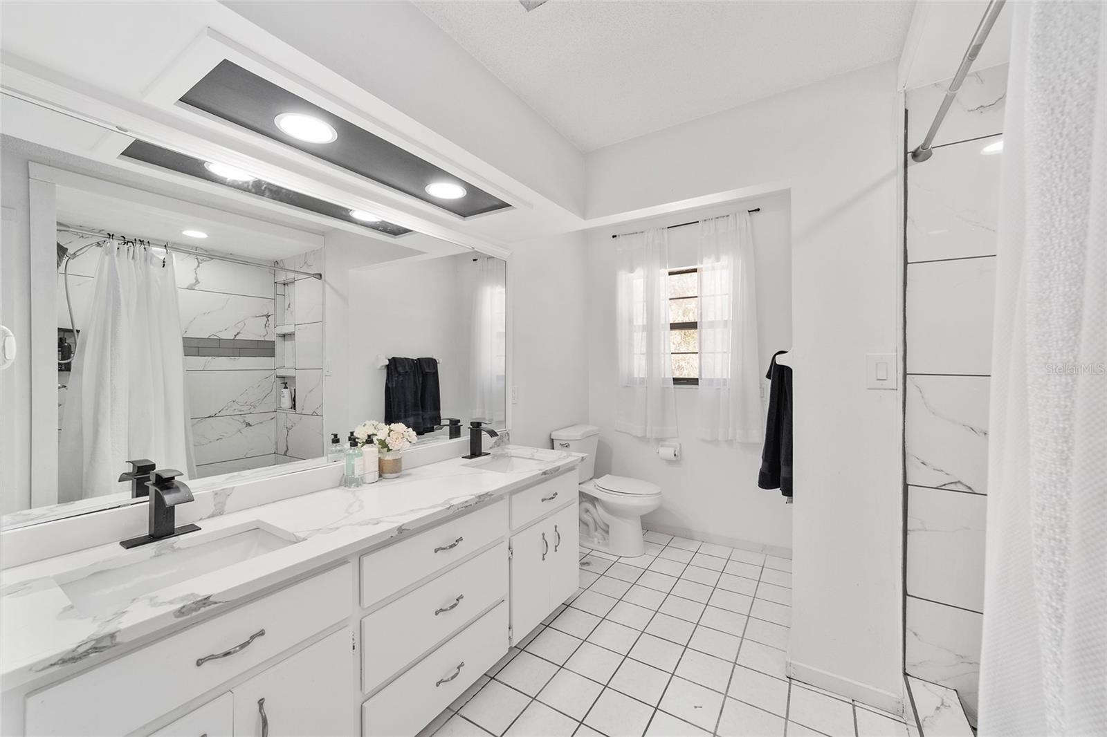 FLORAL ACRES UNREC - Residential