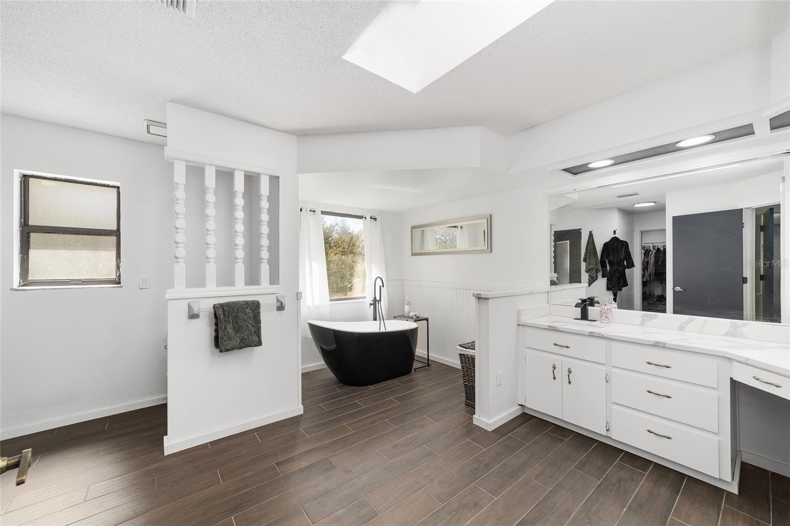 FLORAL ACRES UNREC - Residential