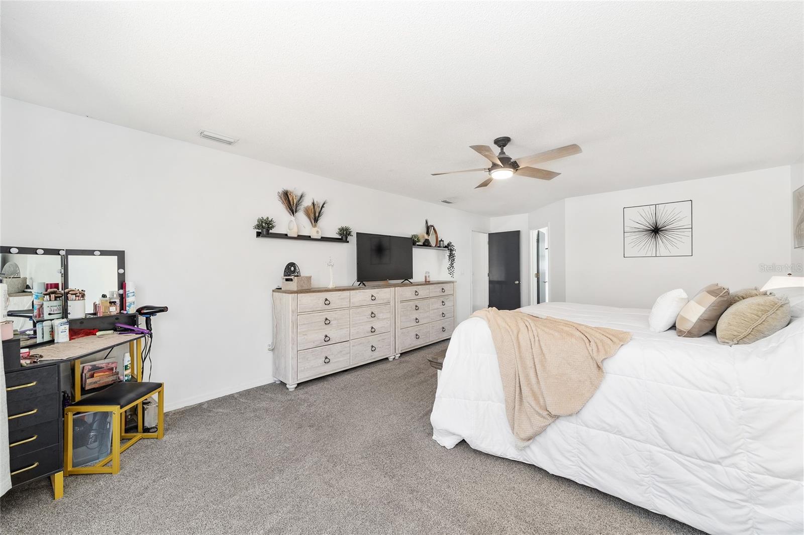 FLORAL ACRES UNREC - Residential