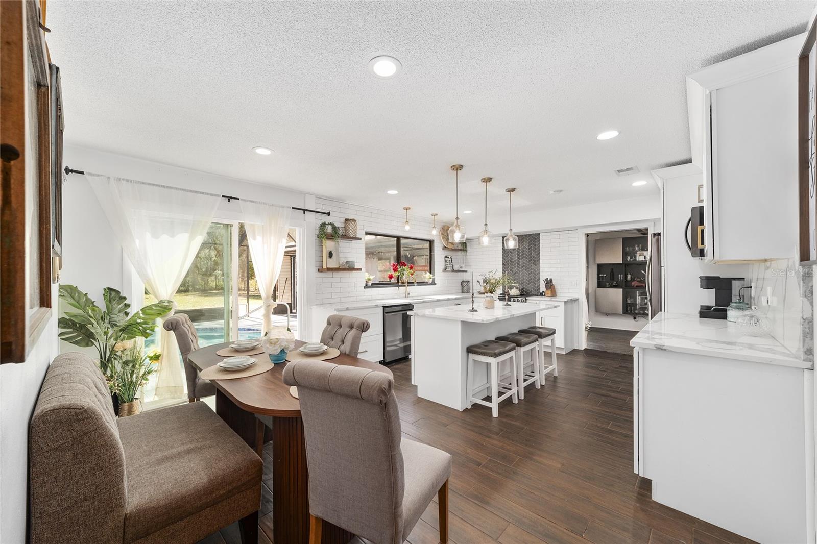 FLORAL ACRES UNREC - Residential