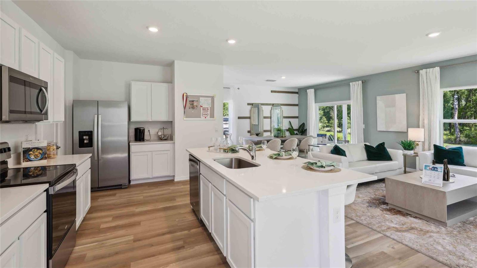 AVALON WOODS - Residential